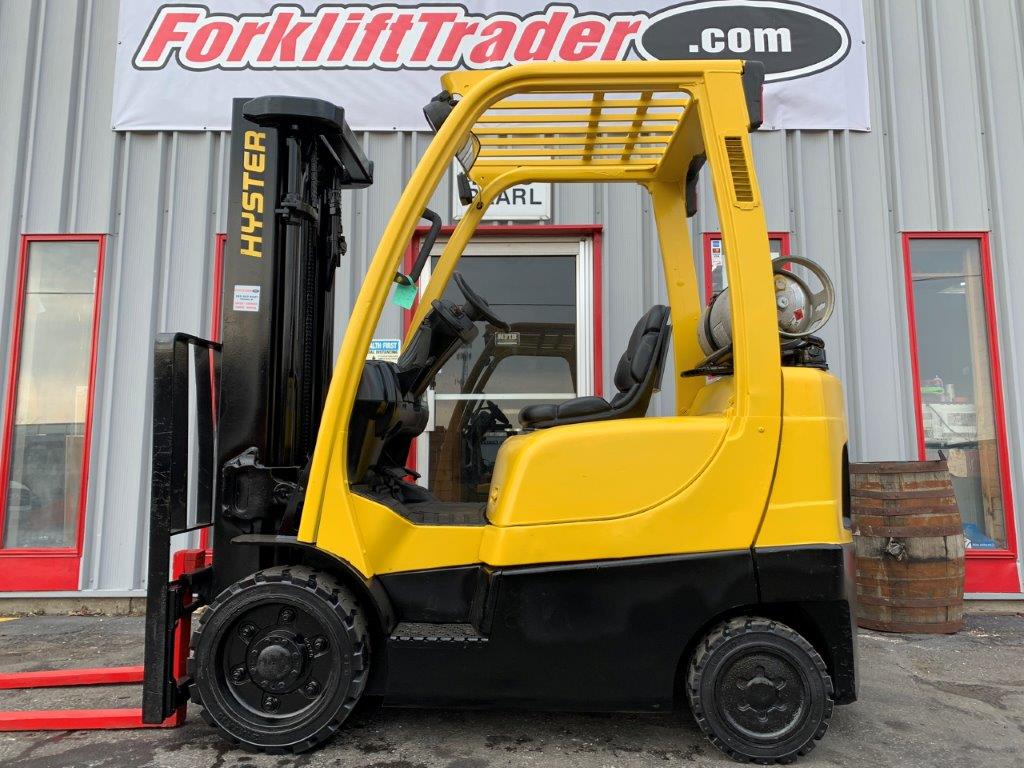 Cushion all new traction tires 2007 hyster forklift for sale