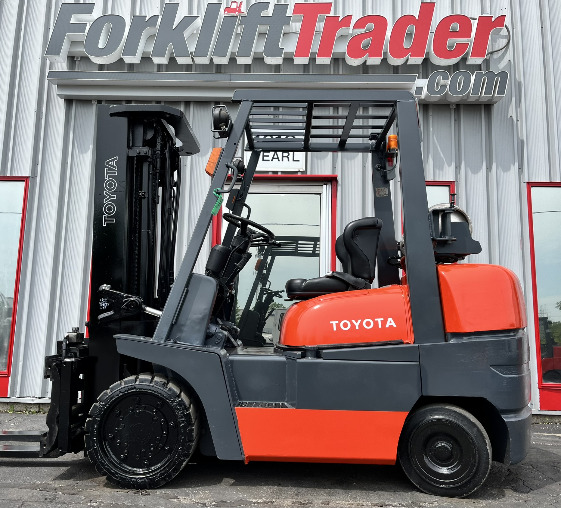 2003 Toyota 7FGU35 Pneumatic Forklift Forklift Used - Cleveland Forklift