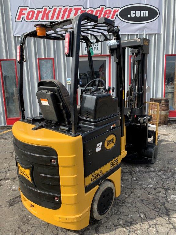 Cushion tires 2001 yellow bendi forklift for sale