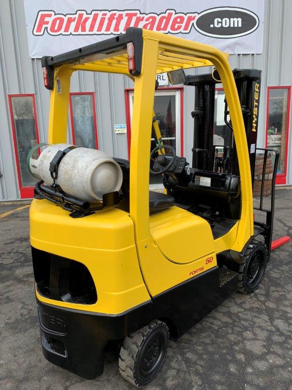 Yellow hyster forklift with 5,000lb capacity for sale