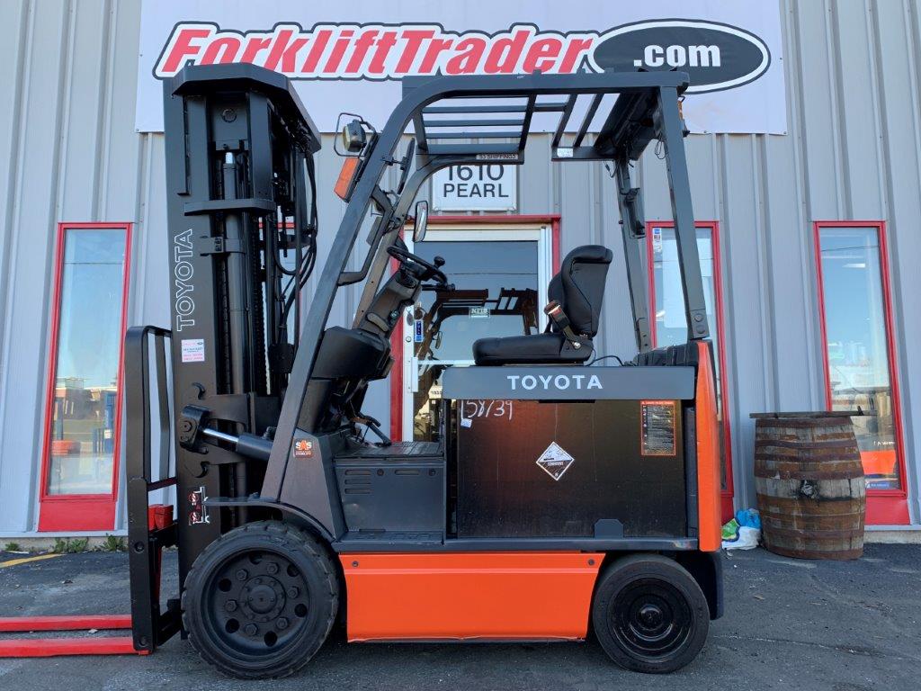 Orange toyota forklift with solid cushion tires for sale