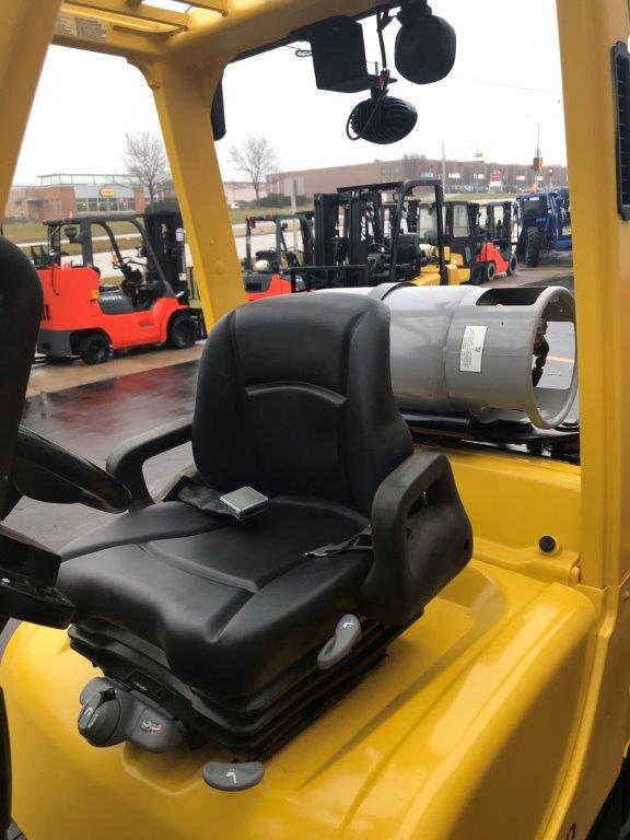 Yellow hyster forklift with power steering for sale