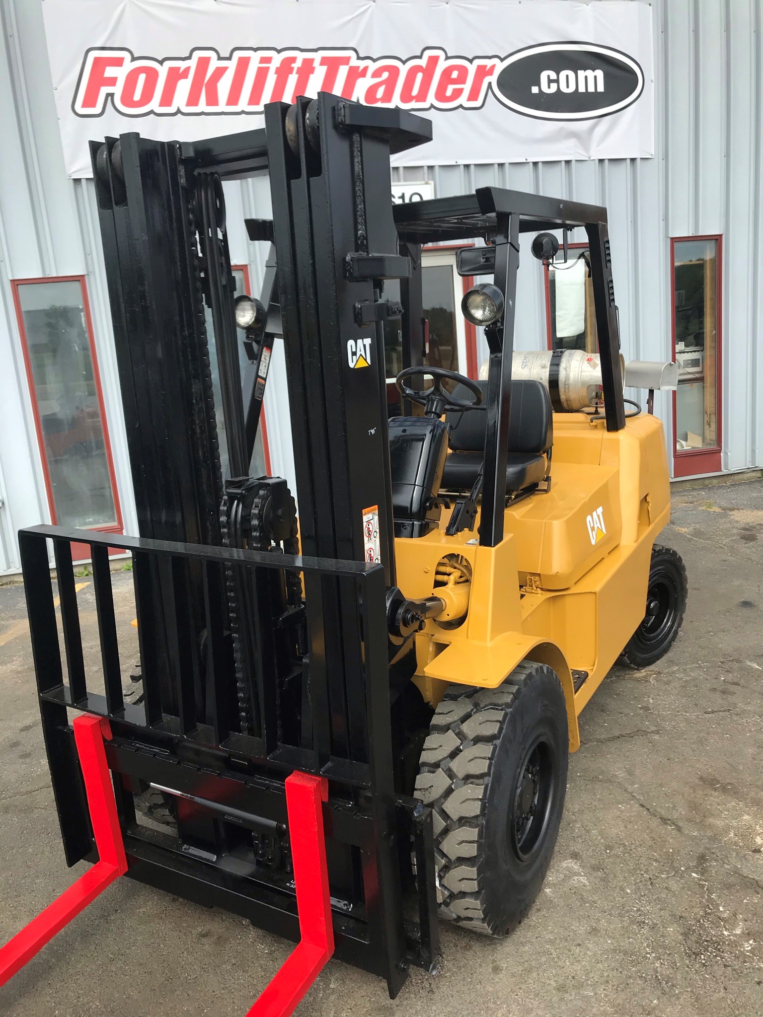 48" forks yellow caterpillar forklift for sale