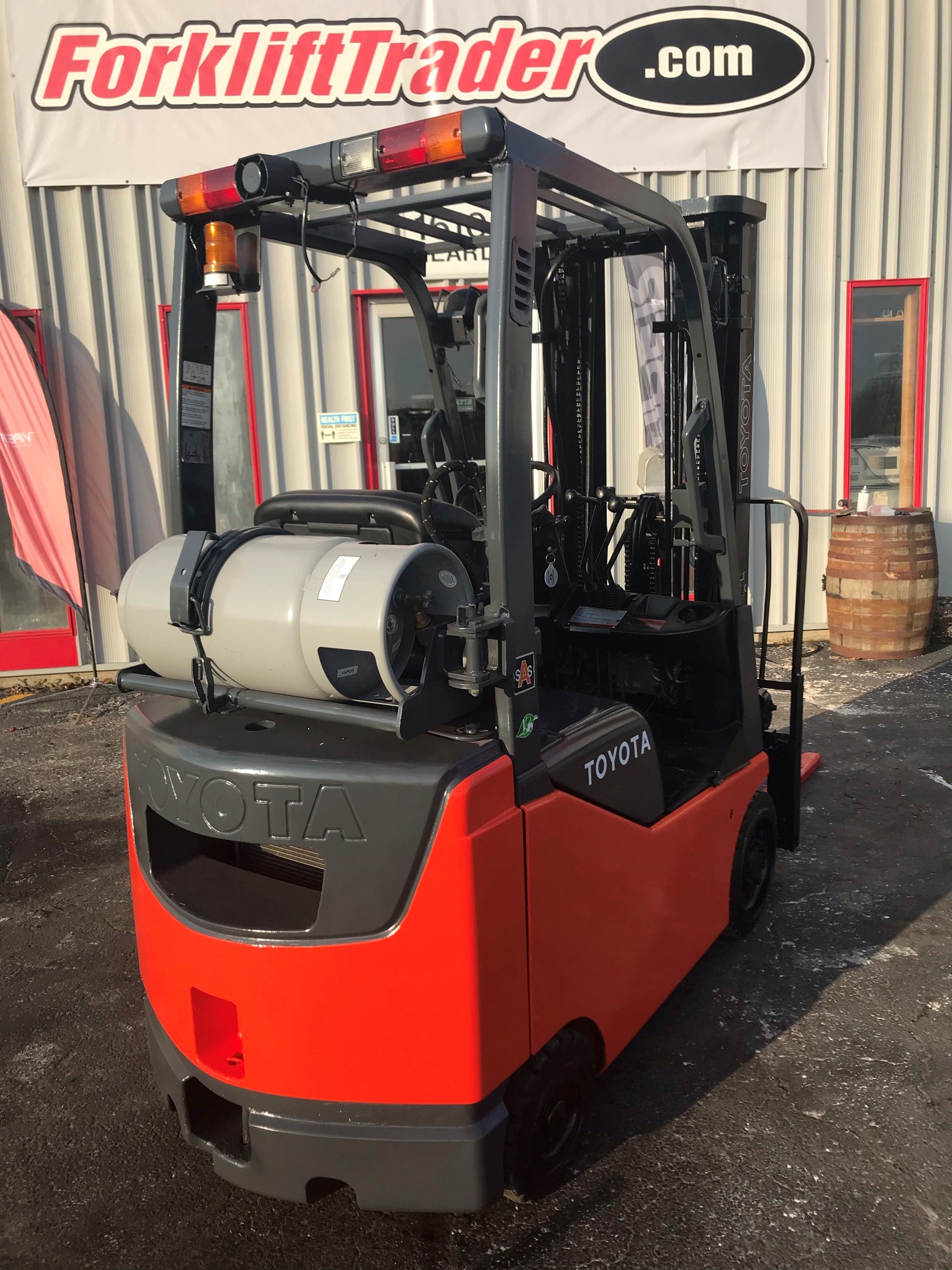 Red 2011 toyota forklift with 3,000lb capacity for sale