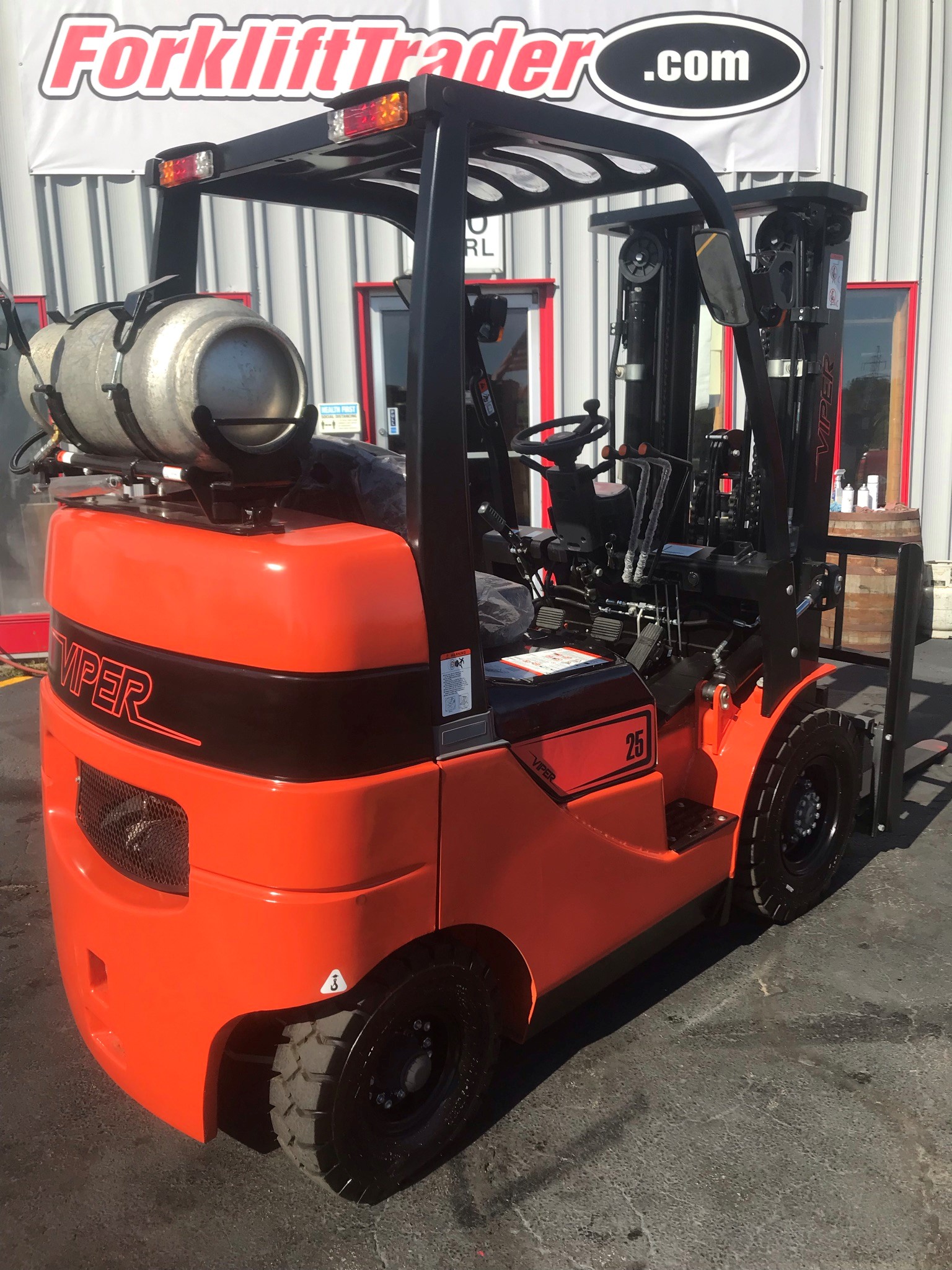Orange viper forklift with 5,500lb capacity for sale
