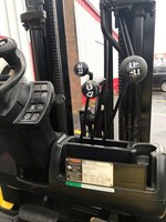 2005 yellow hyster forklift with side shifter for sale