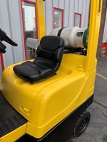 Yellow hyster forklift with power steering for sale
