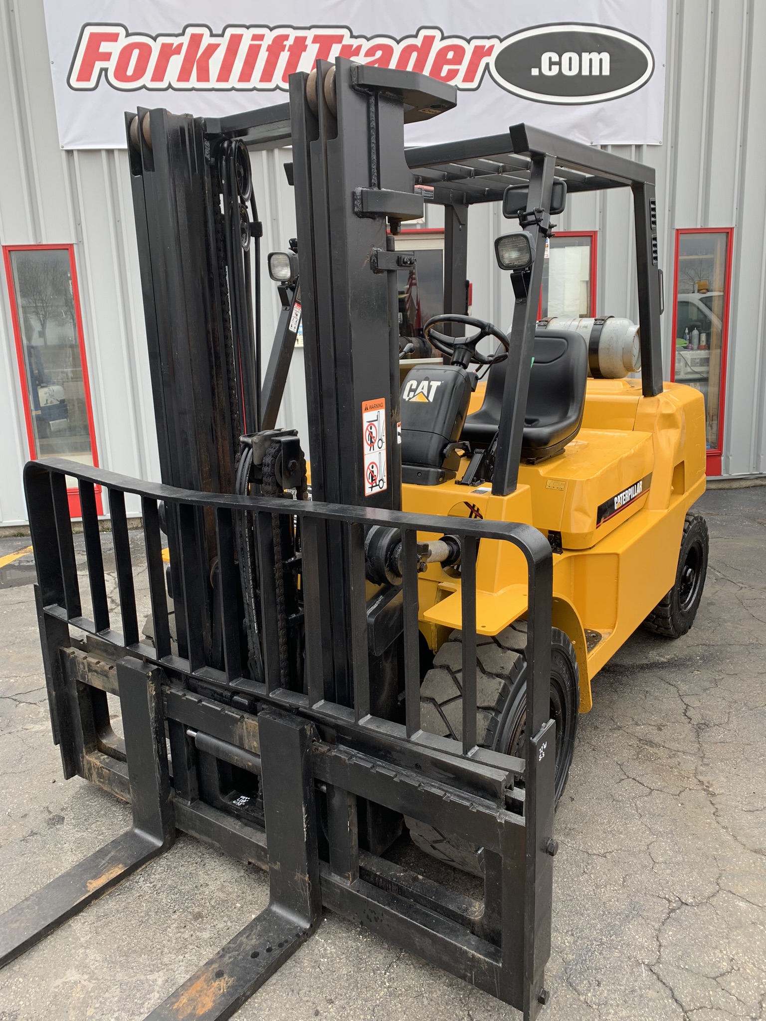 48" forks yellow caterpillar forklift for sale