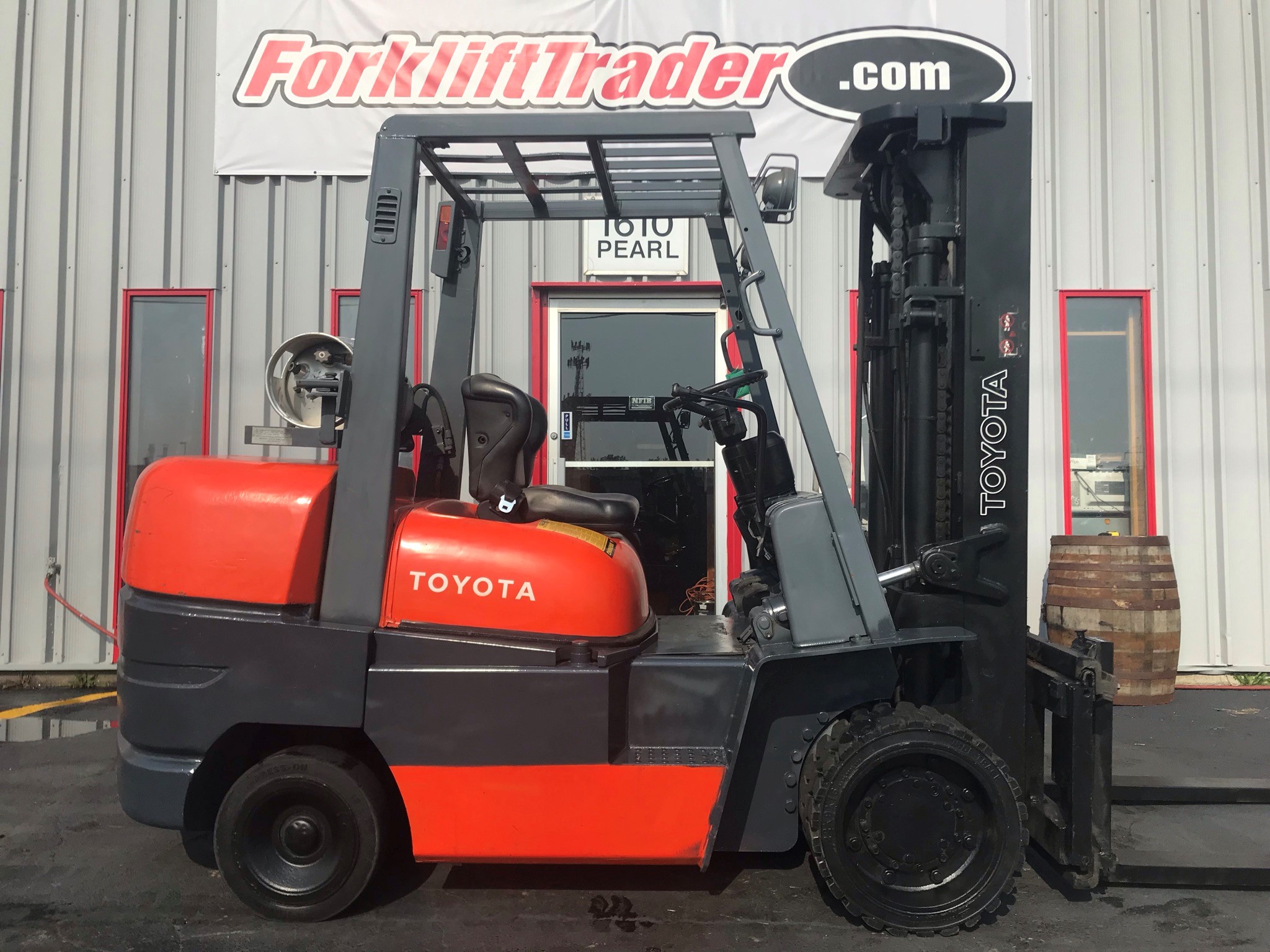 10,000lb capacity orange toyota forklift for sale