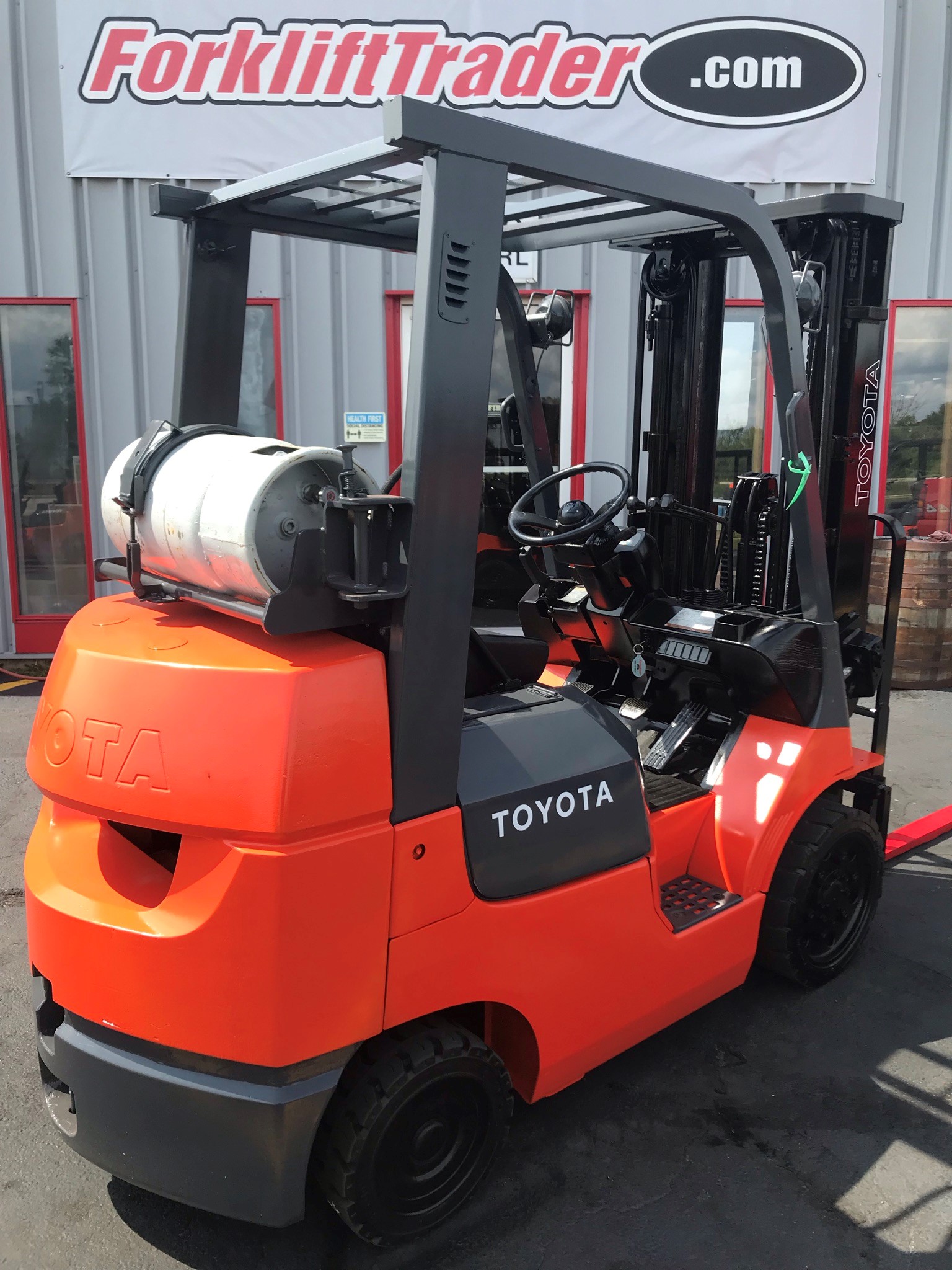 5,000lb capacity orange toyota forklift for sale