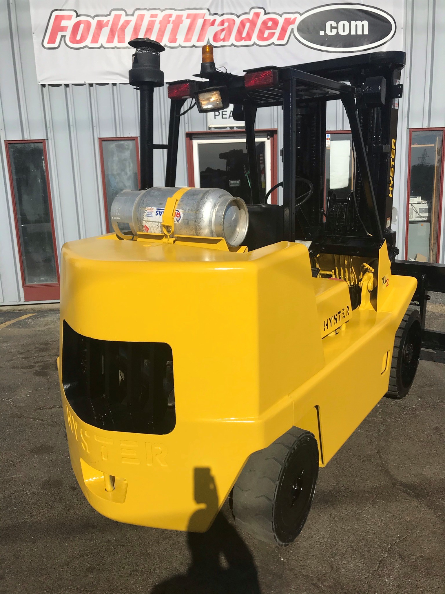 Cushion traction tires yellow hyster forklift for sale