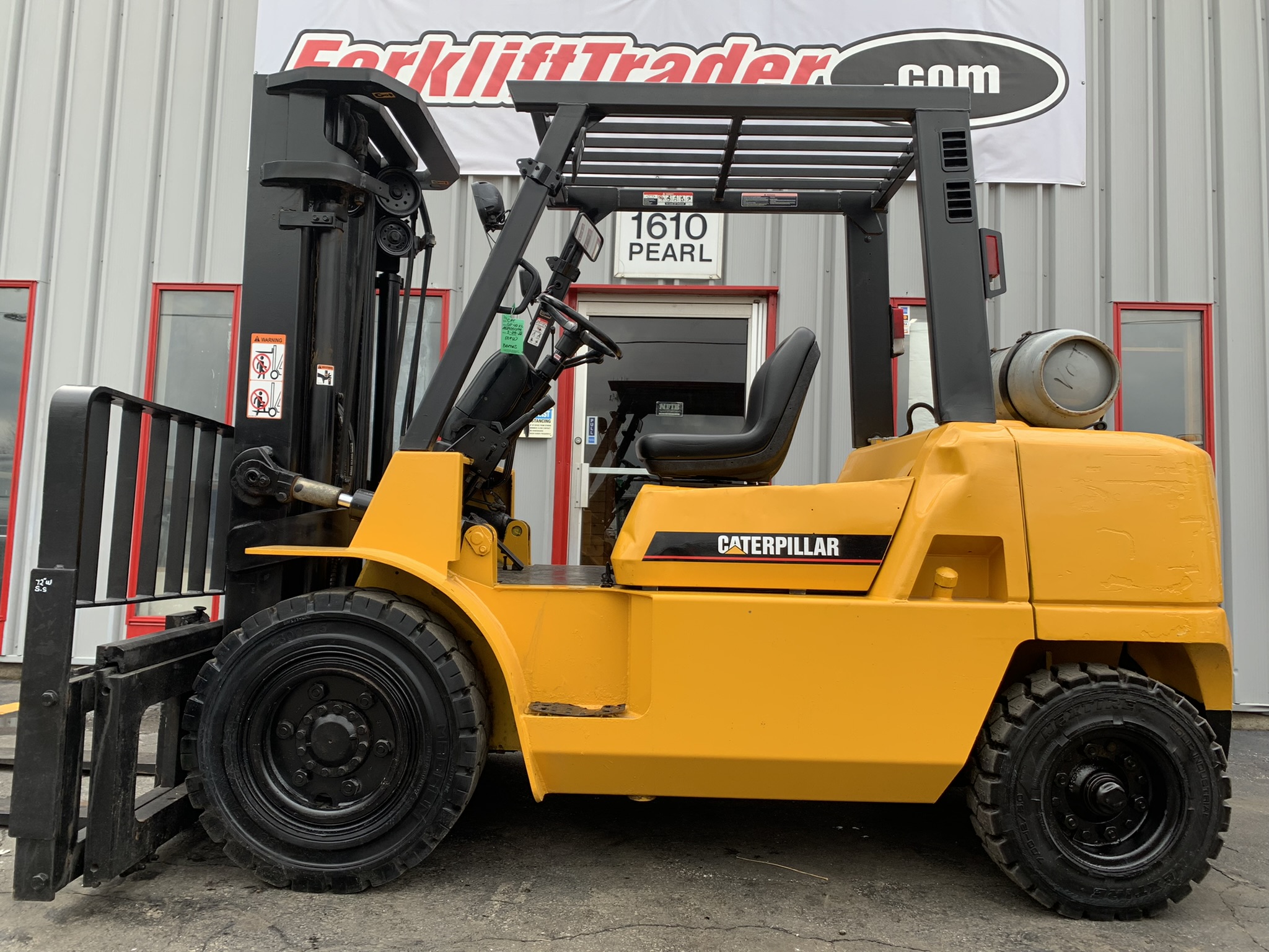 187" lift height yellow caterpillar forklift for sale