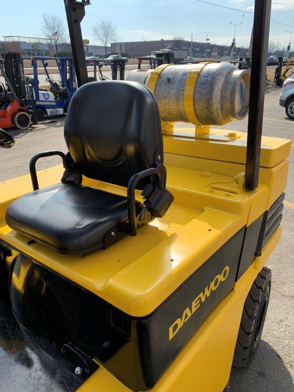 Power steering yellow daewoo forklift for sale