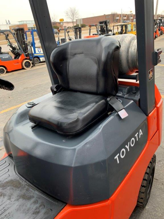 2004 Orange toyota forklift with power steering for sale