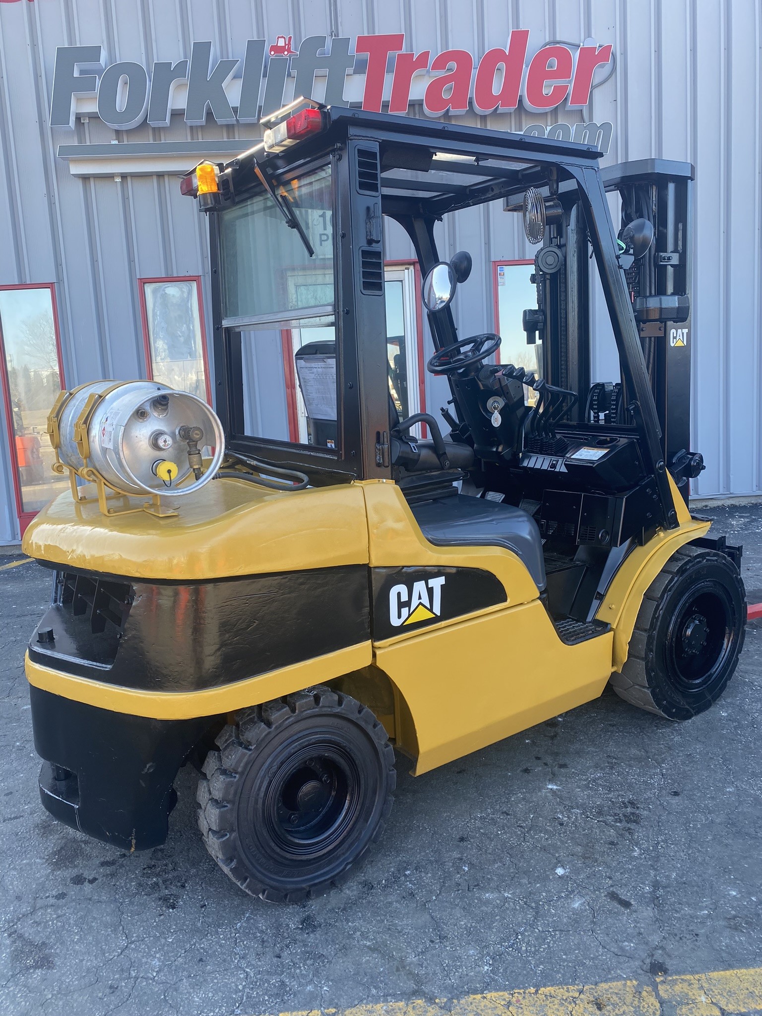 2008 CAT P7000 PNEUMATIC 7000LB TRACTION TIRE FORKLIFT ForkliftTrader
