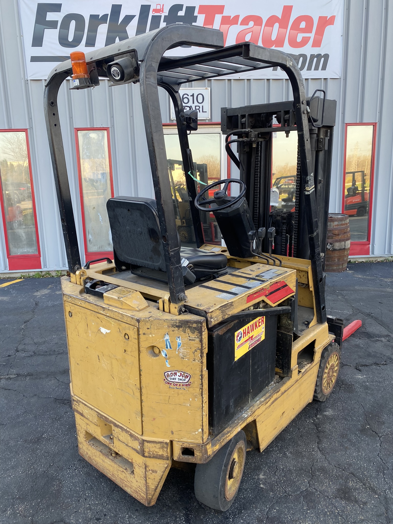 *DAEWOO ELECTRIC BC20S 4000LB CUSHION TIRE FORKLIFT ( SOLD AS IS