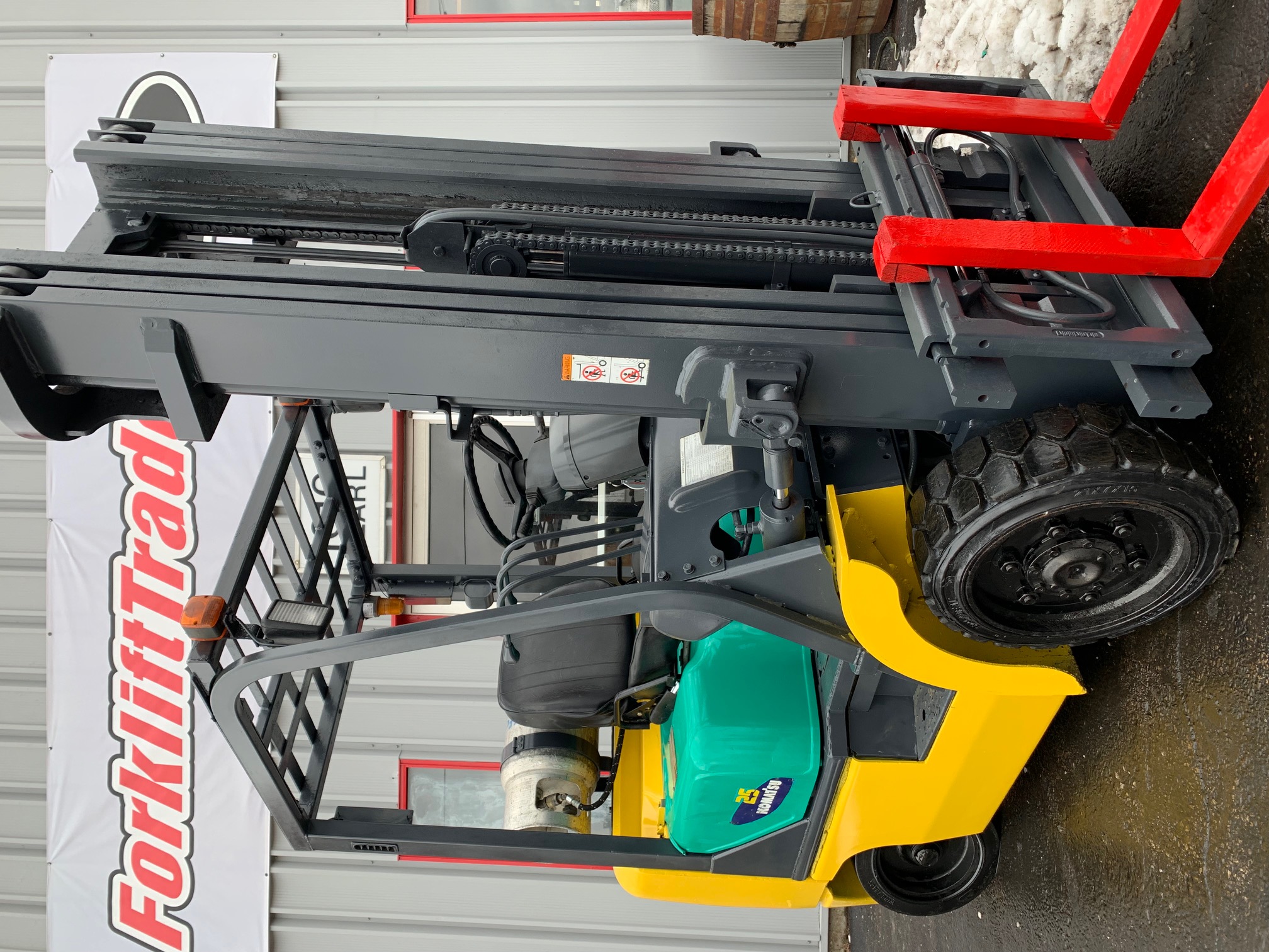 L.P. Gas 2001 komatsu forklift for sale