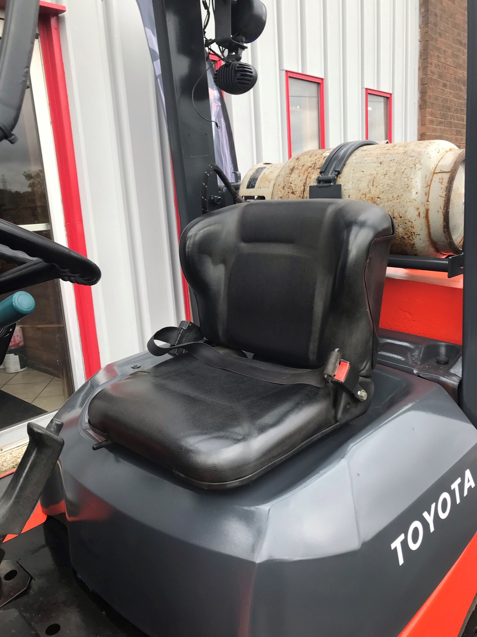 Orange toyota forklift with power steering for sale