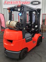 5,000lb capacity orange 2001 toyota forklift for sale