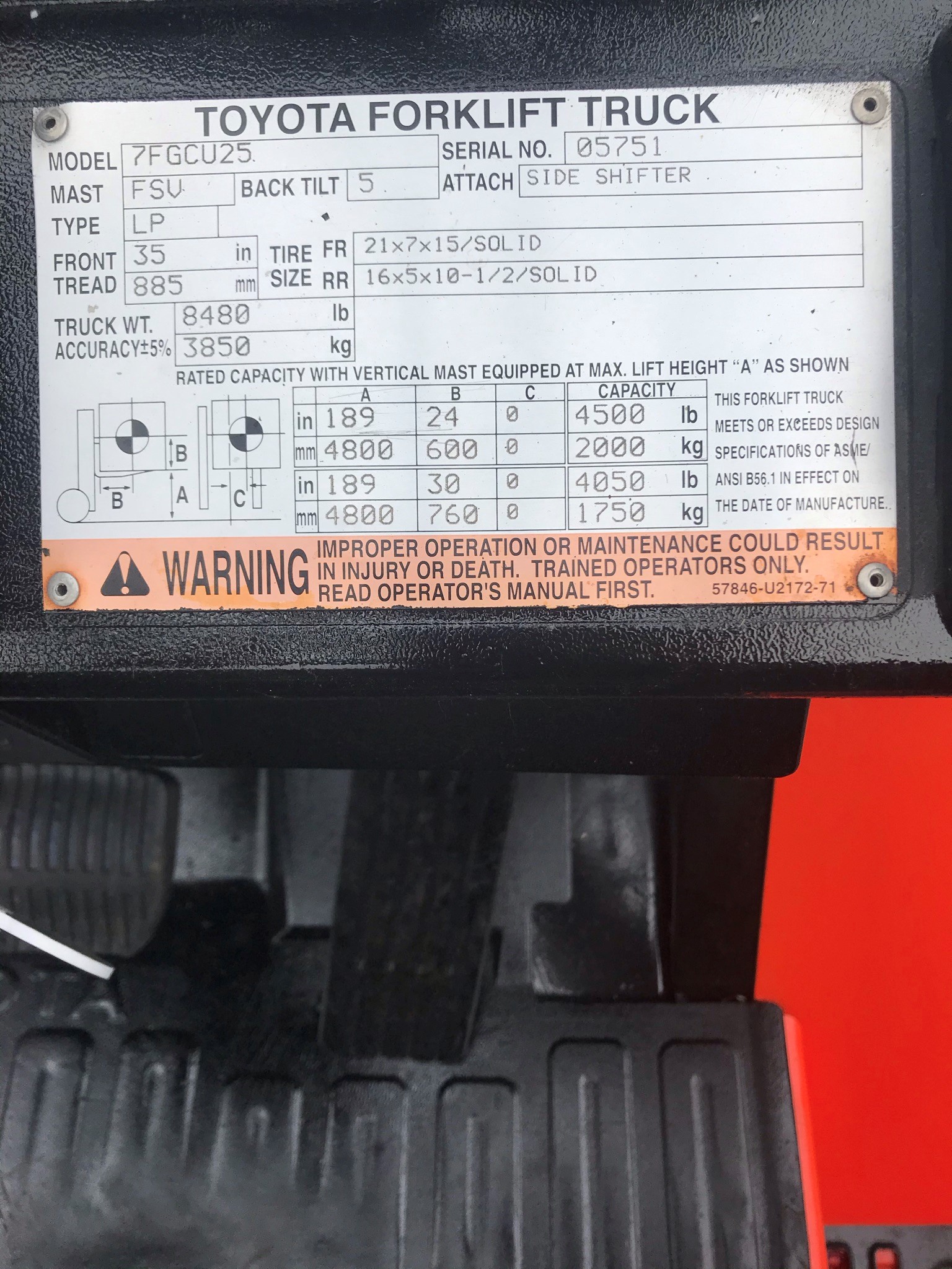 Model 7FGCU25 orange toyota forklift with serial number 05751 for sale