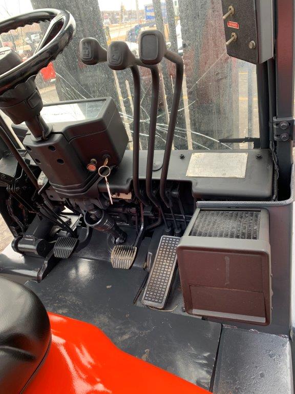 Orange 1986 toyota forklift with side shifter for sale