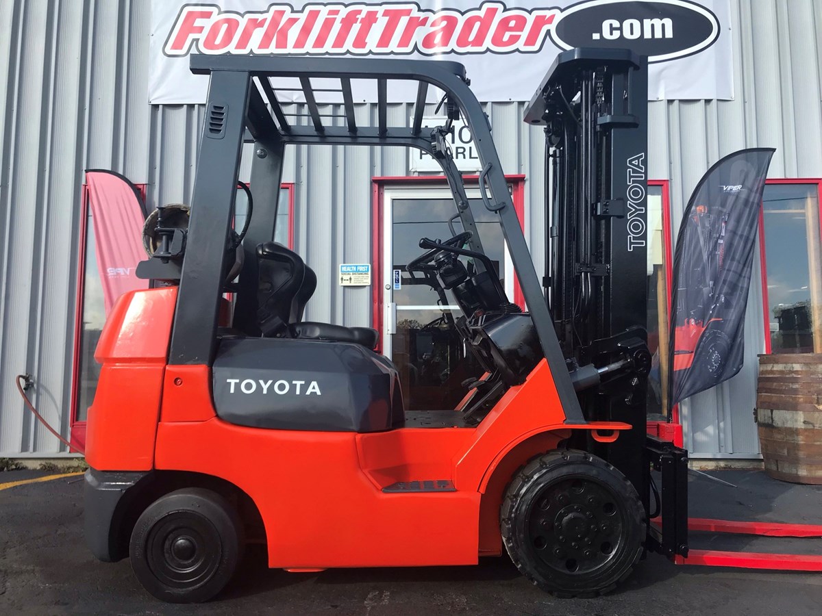 Cushion tires orange toyota forklift for sale