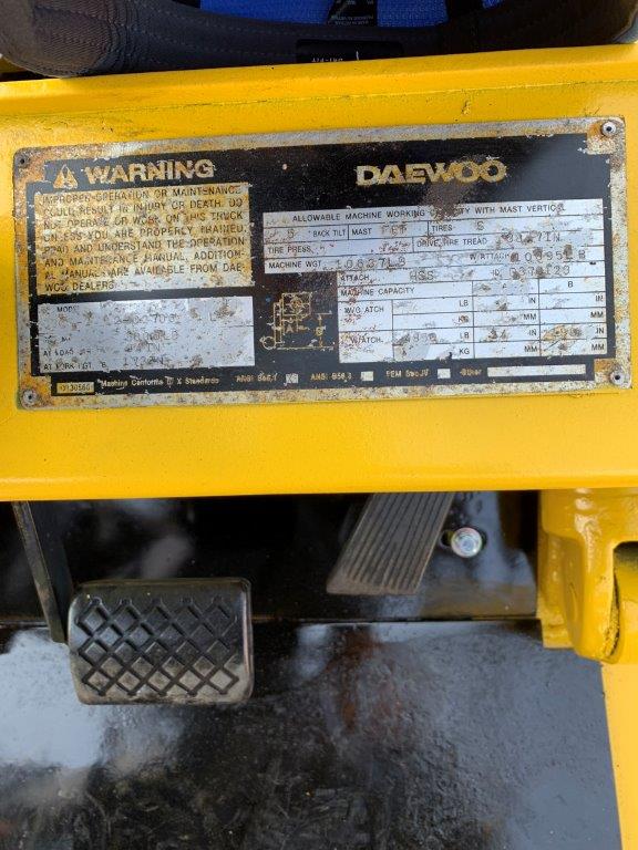 Model G30S-2 yellow daewoo forklift with serial number 12-02706 for sale