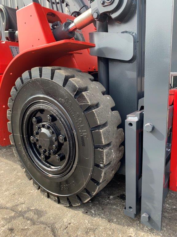 Red nissan forklift with power steering for sale
