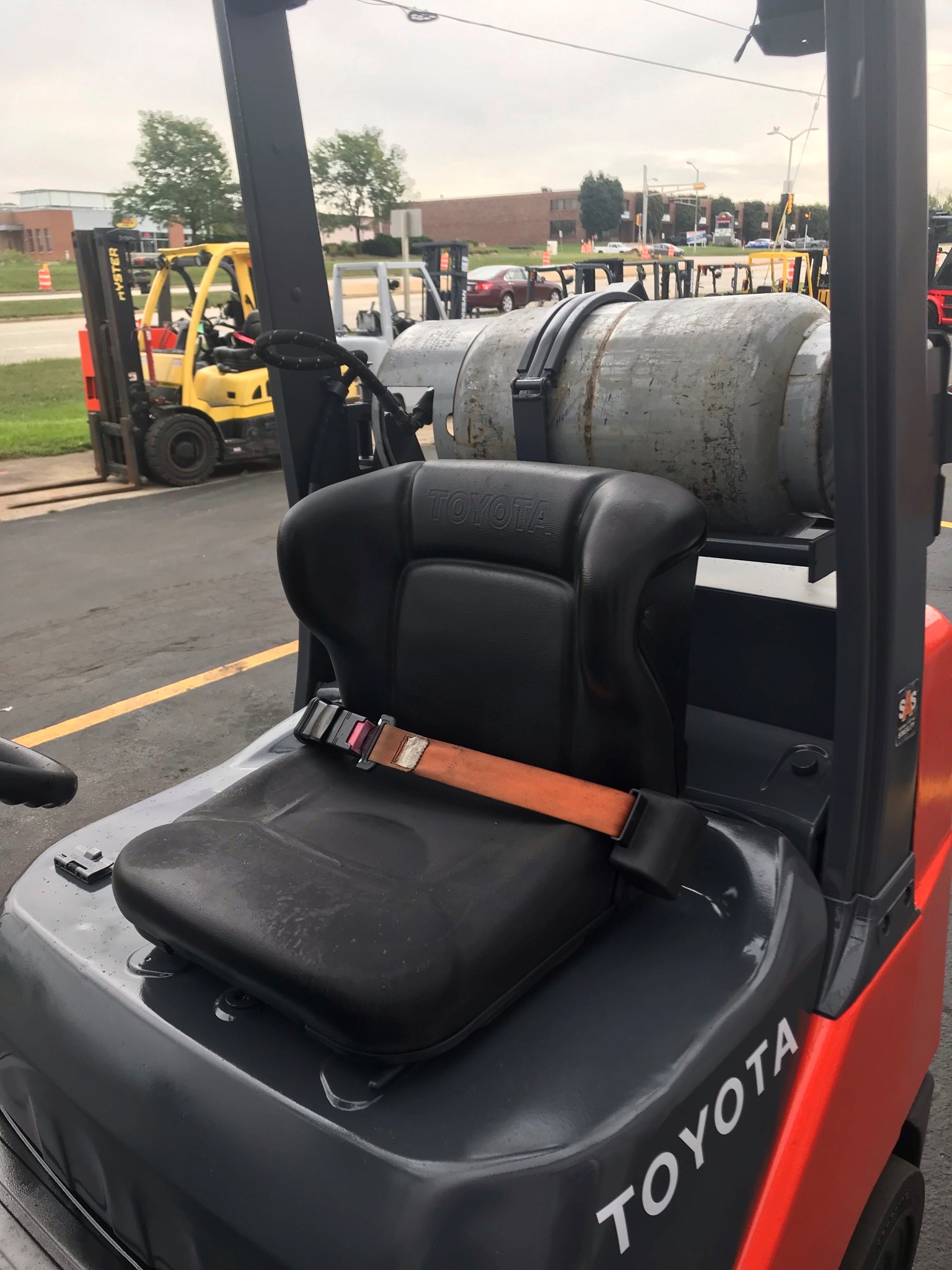 Orange toyota forklift with power steering for sale