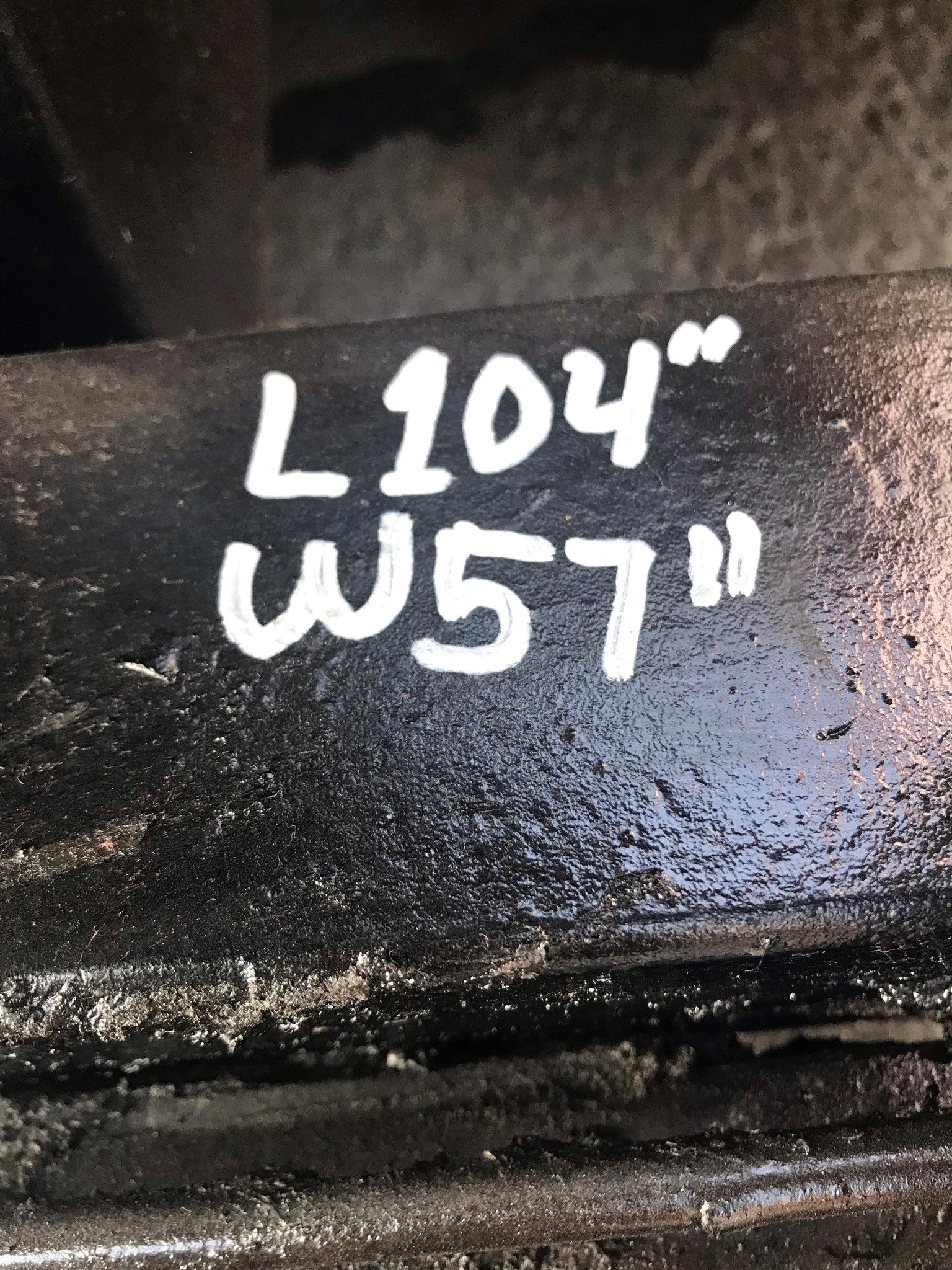 2012 toyota forklift with dimensions L104" W57" for sale