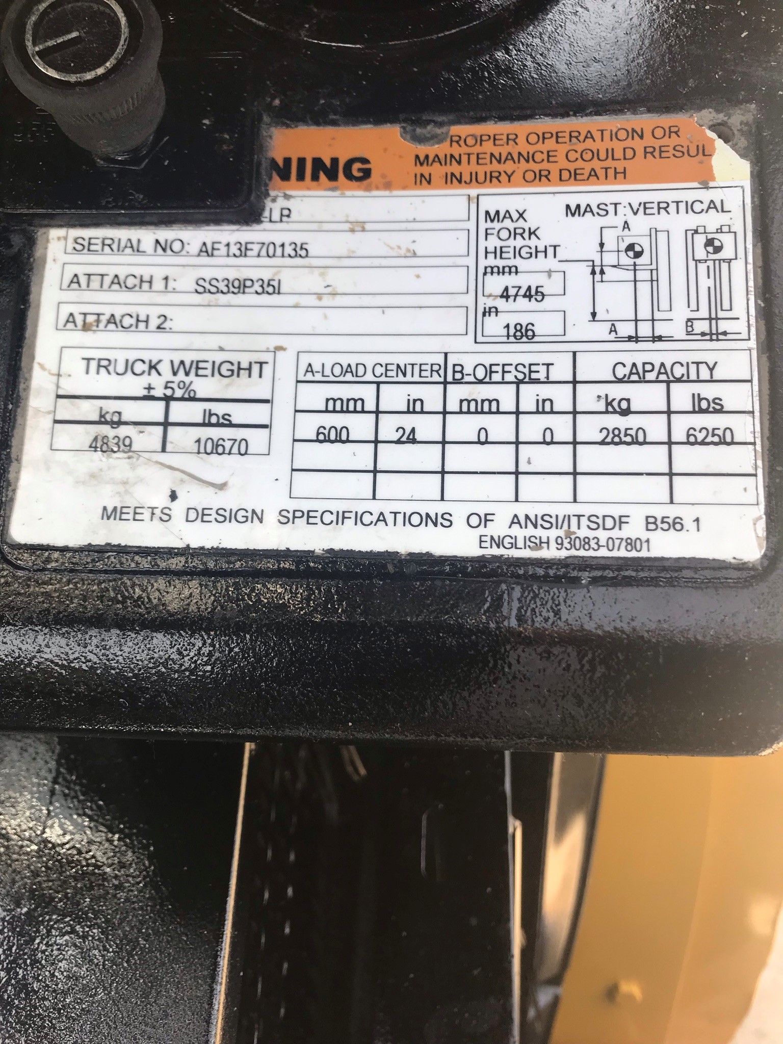 Model FG33N-LP yellow caterpillar forklift with serial number AF13F70135 for sale