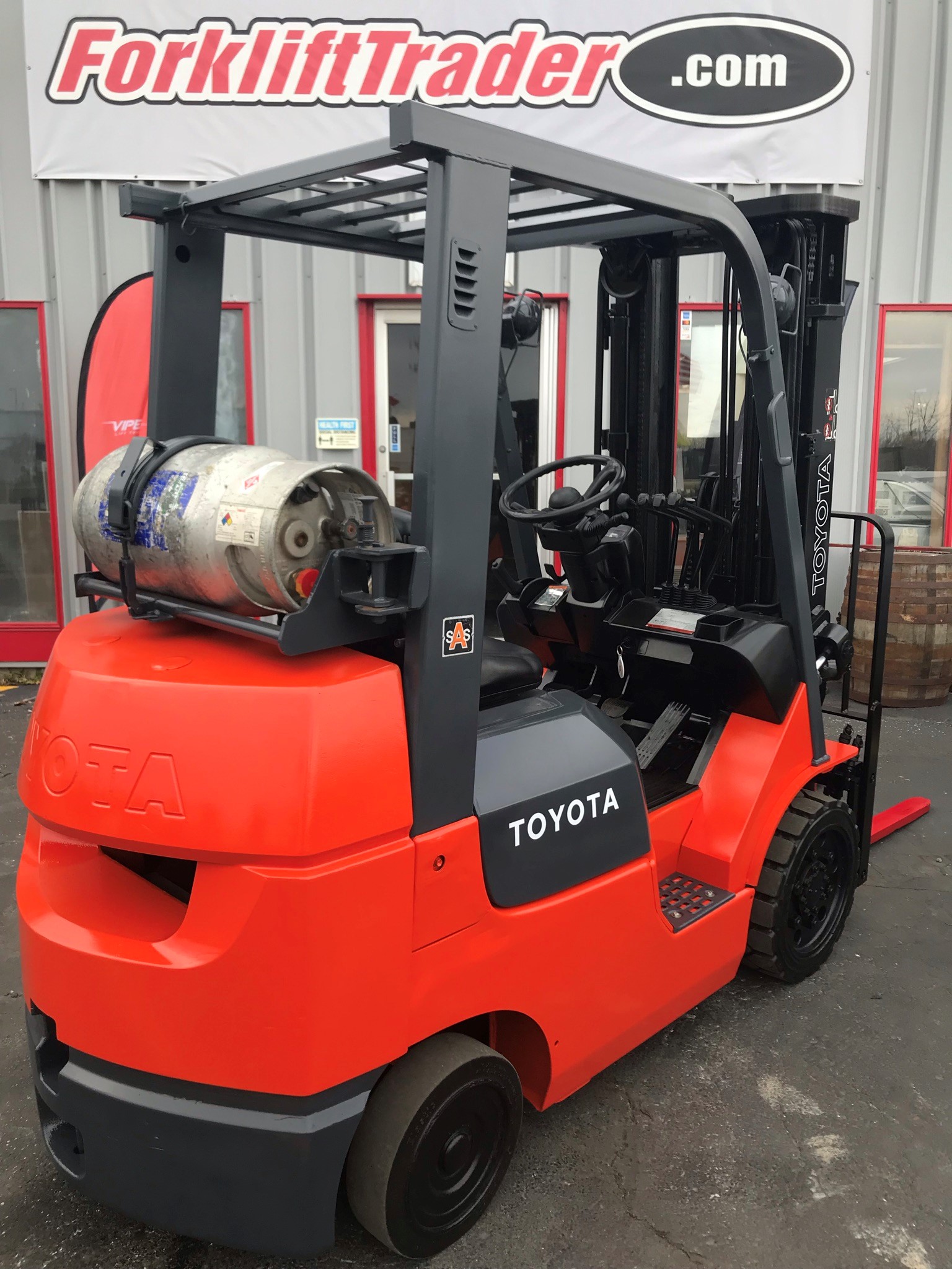 9,802lb 2004 toyota forklift for sale