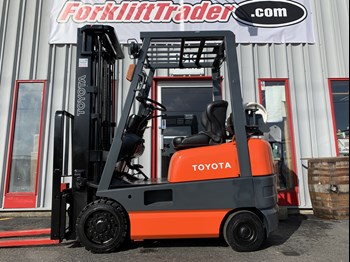 Orange toyota forklift with side shifter for sale