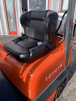 Orange toyota forklift with power steering for sale