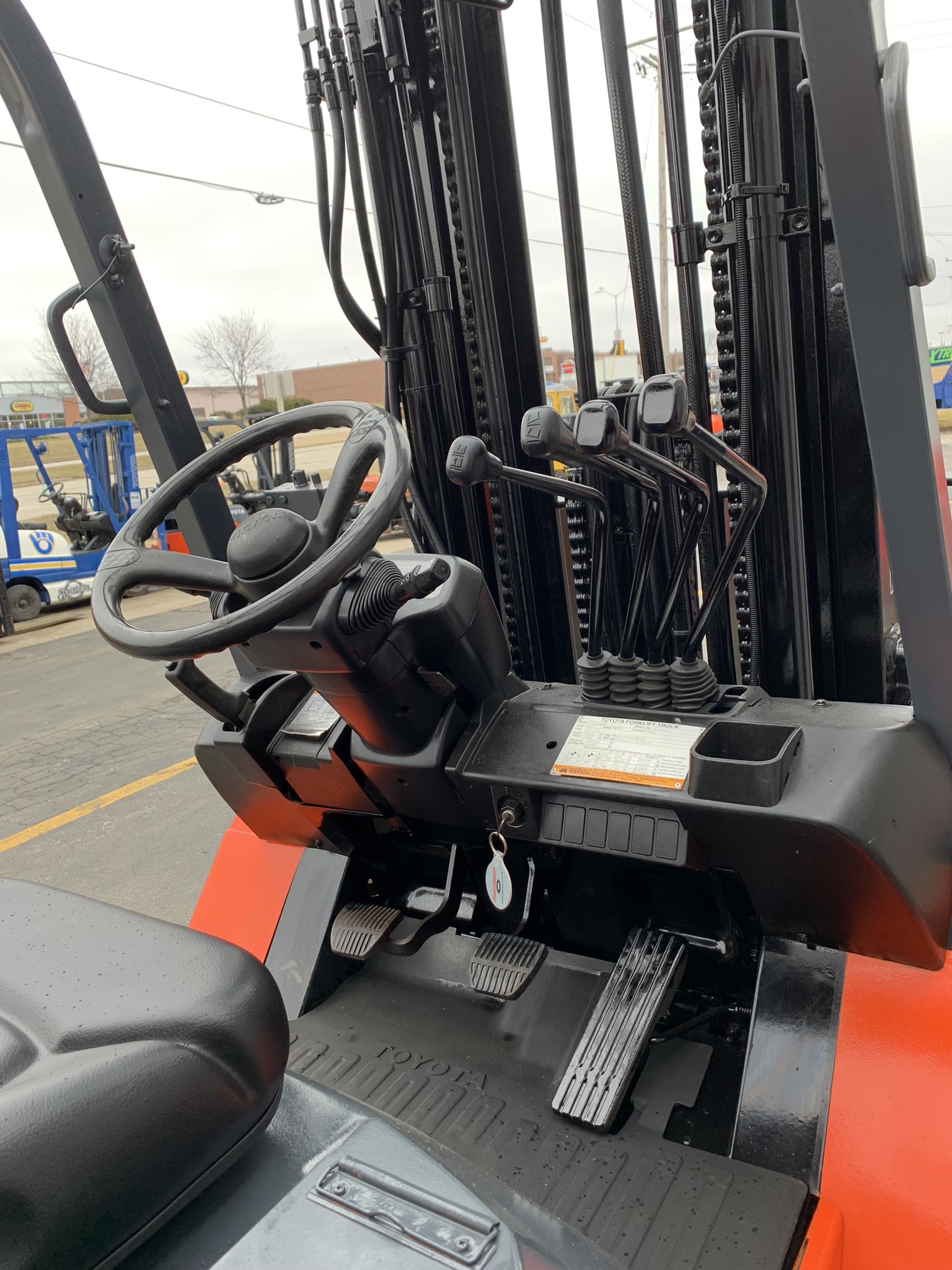 2006 orange toyota forklift with power steering for sale