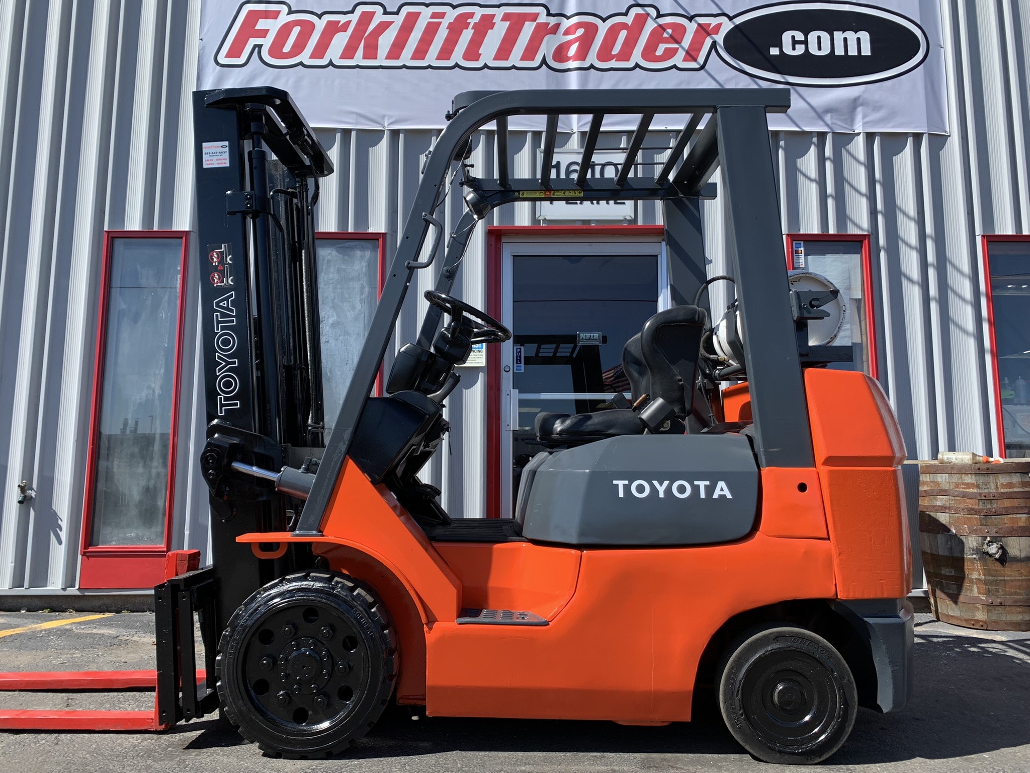 All new cushion tires orange 2006 toyota forklift for sale