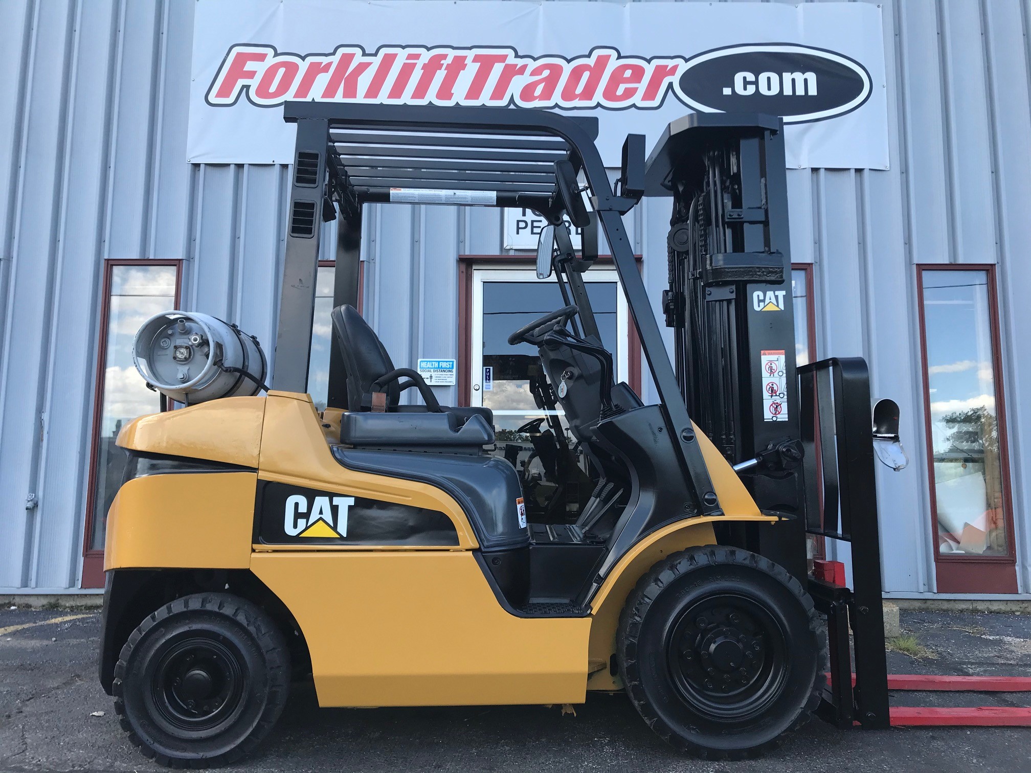 2015 Caterpillar Fg25n 5000lb Pneumatic Tire Forklift Lifttruck Forklifttrader Com M W Industrial Equipment Co Waukesha Wisconsin
