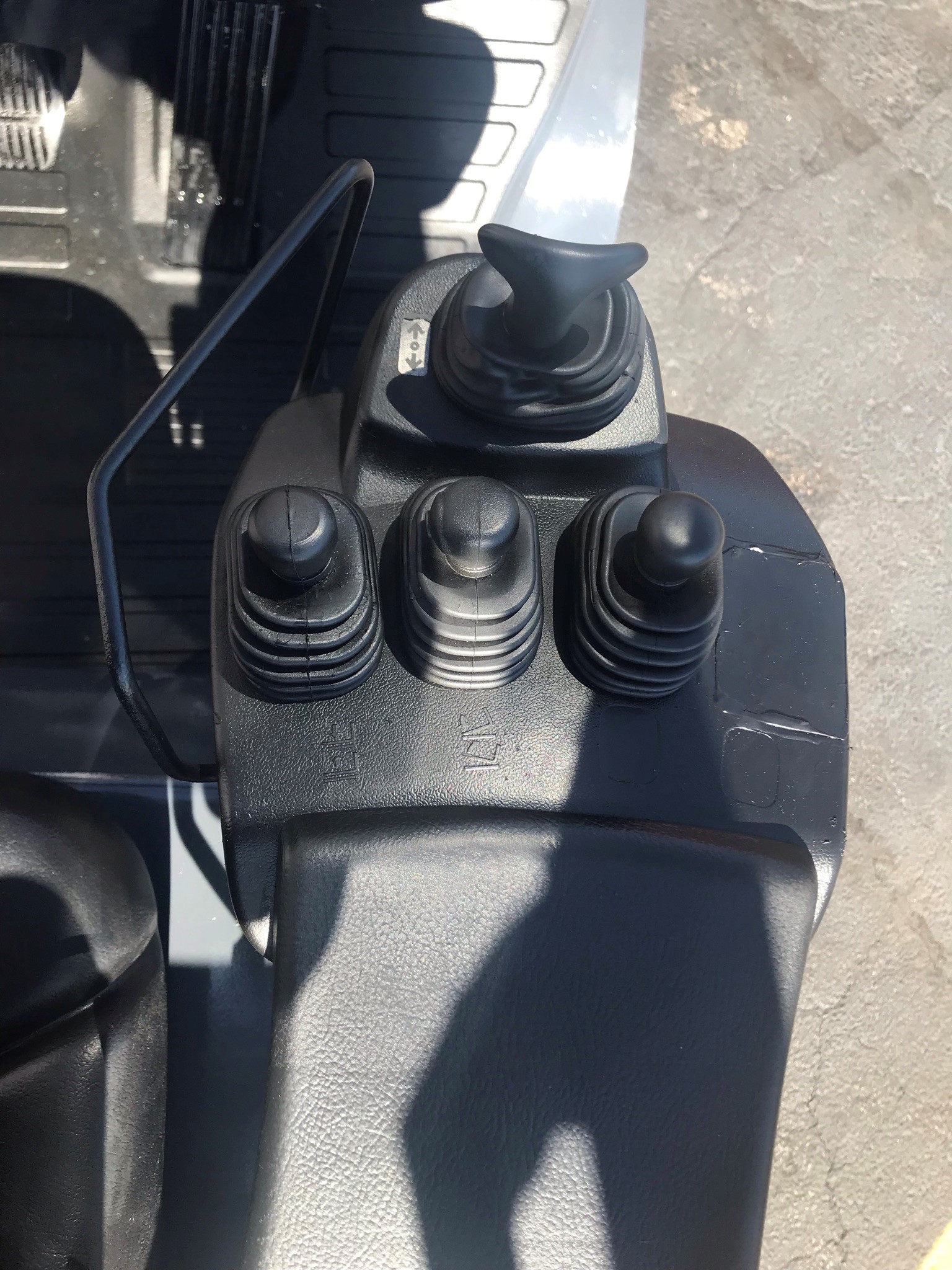 Orange 2015 toyota forklift with side shifter for sale