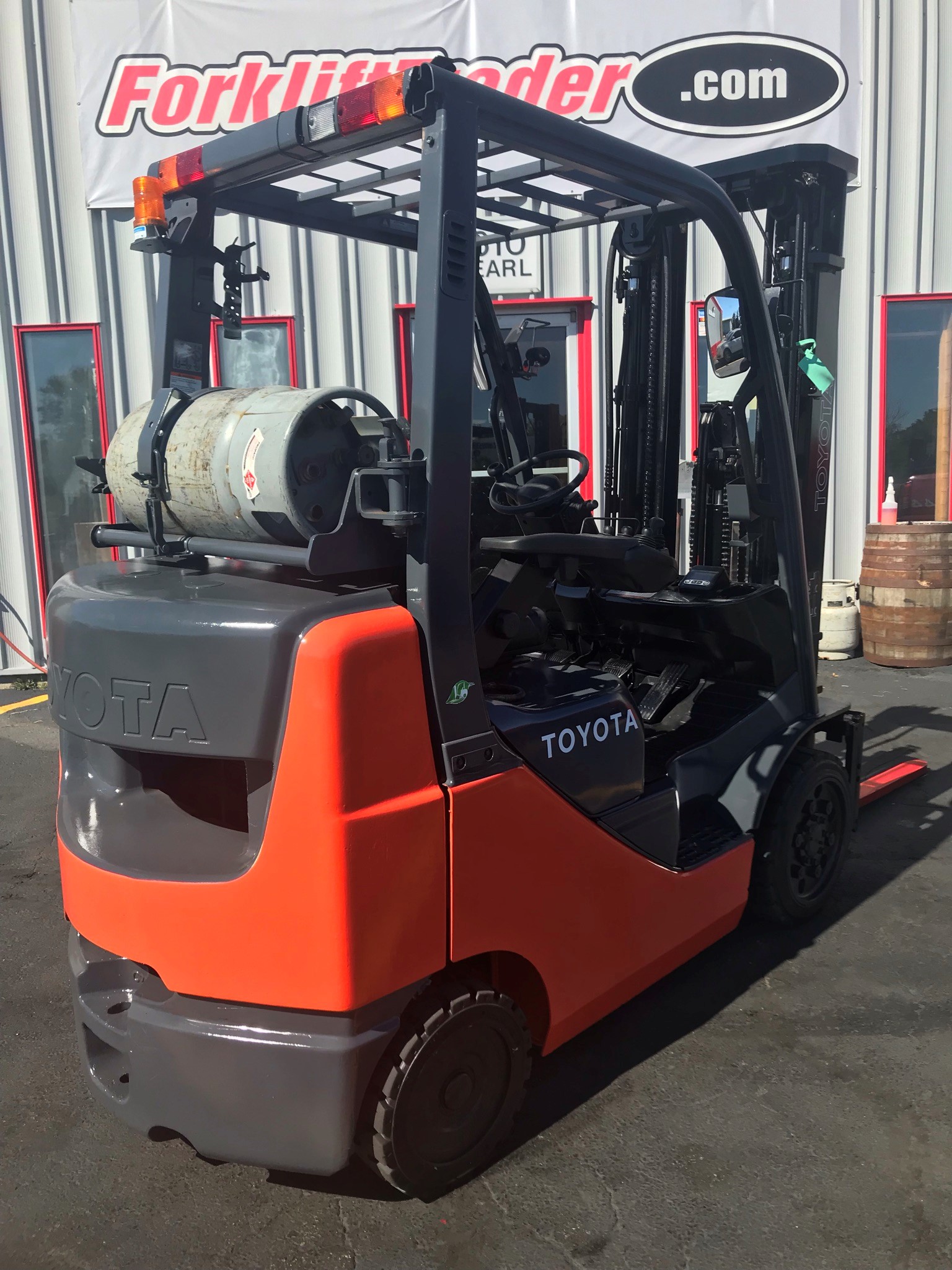 Orange toyota forklift with 5,000lb capacity for sale