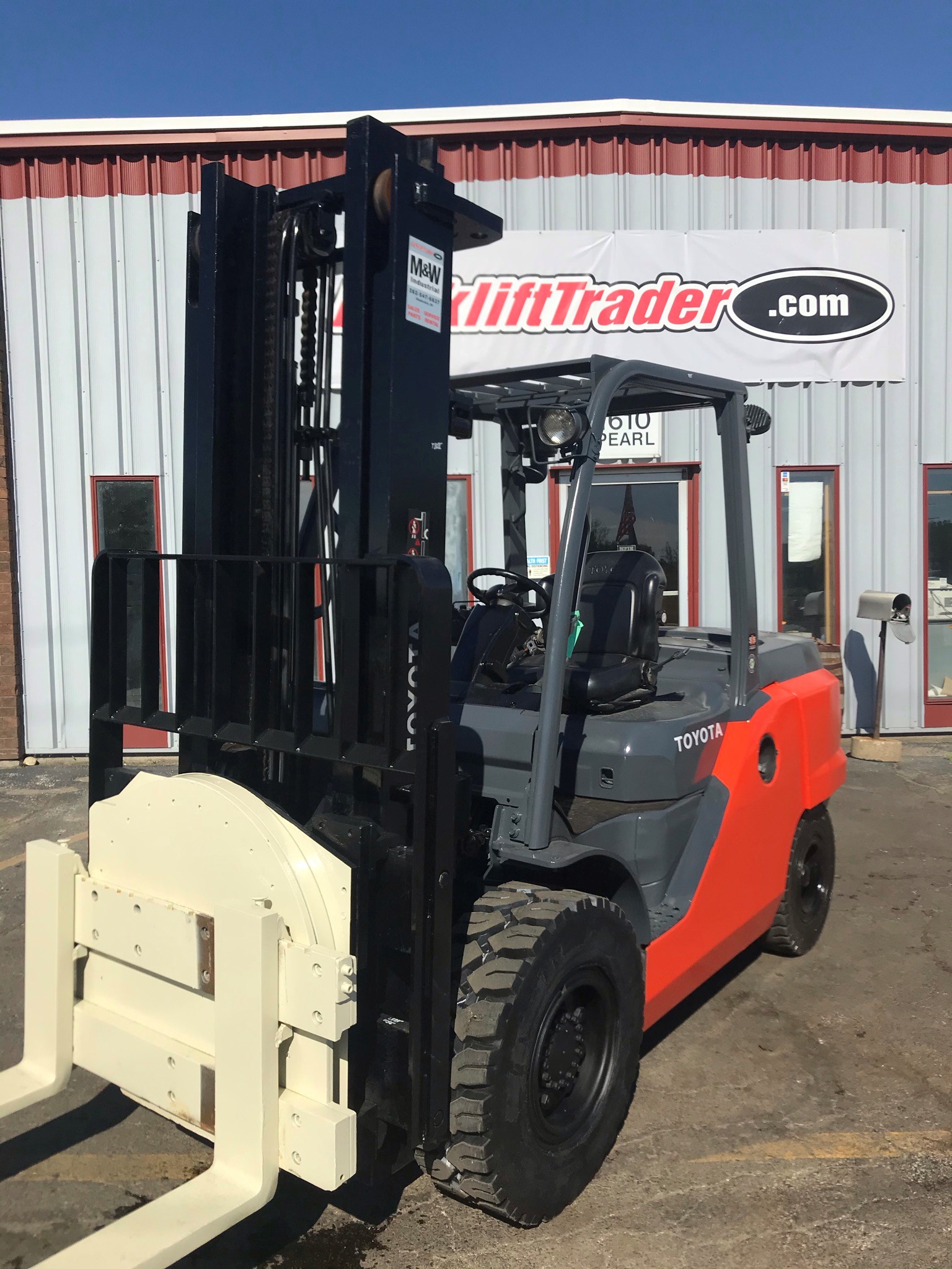 2013 TOYOTA 8FD50U 11,000LB PNEUMATIC TIRE DIESEL FORKLIFT LIFTTRUCK