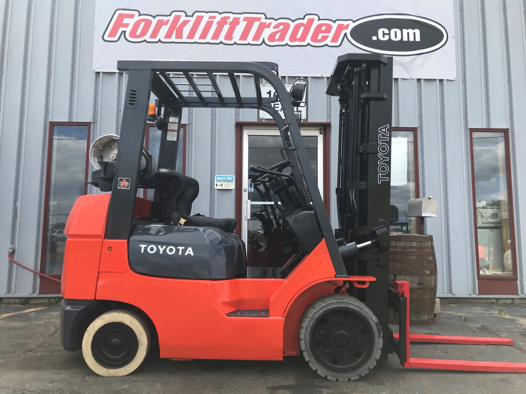 2007 toyota forklift with cushion tires for sale