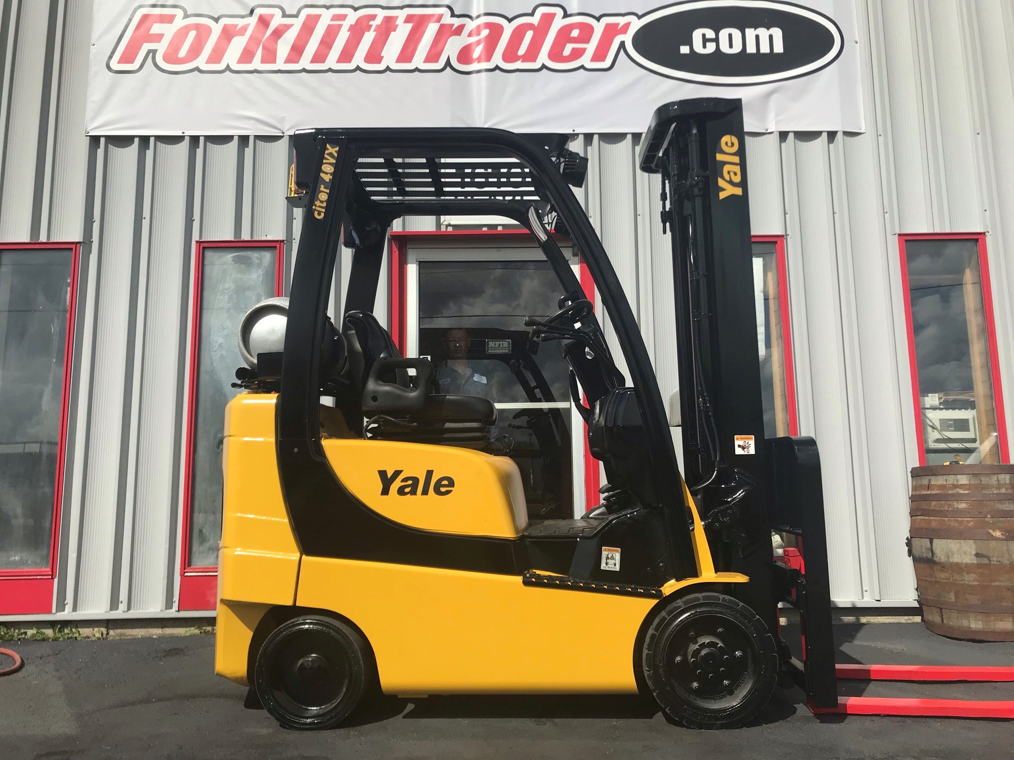 Cushion tires 2013 yale forklift for sale