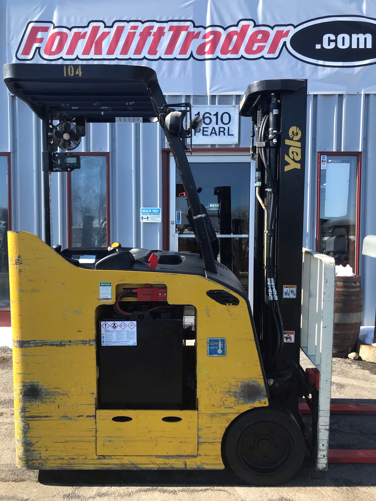 4,000lb capacity yellow yale forklift lifttruck for sale
