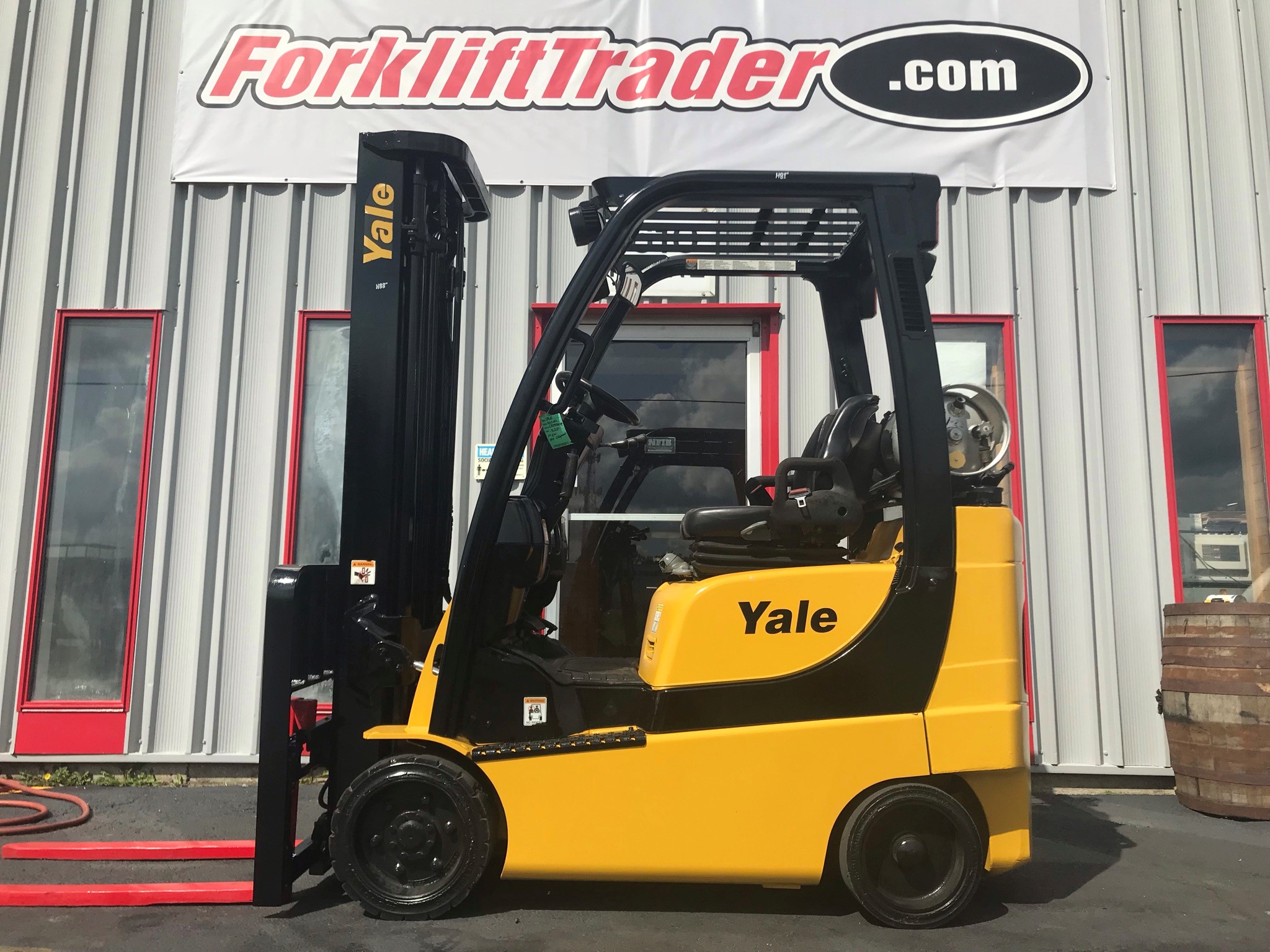 Yellow yale forklift with 198" lift height for sale