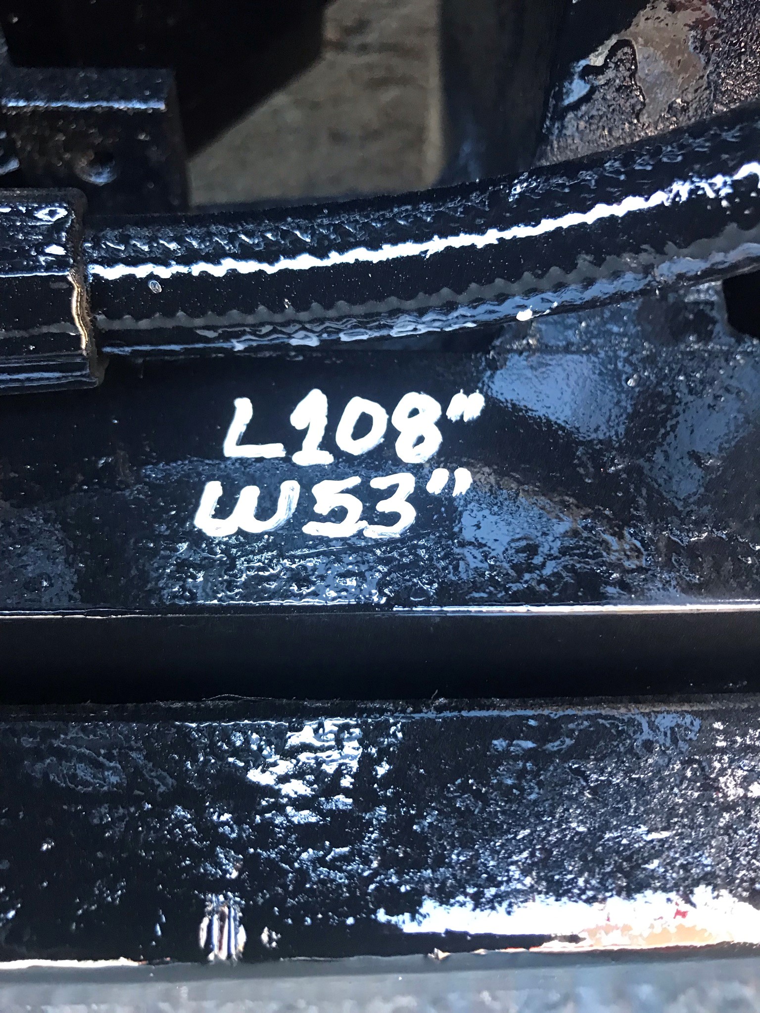 2005 cat forklift with dimensions L108" W53" for sale