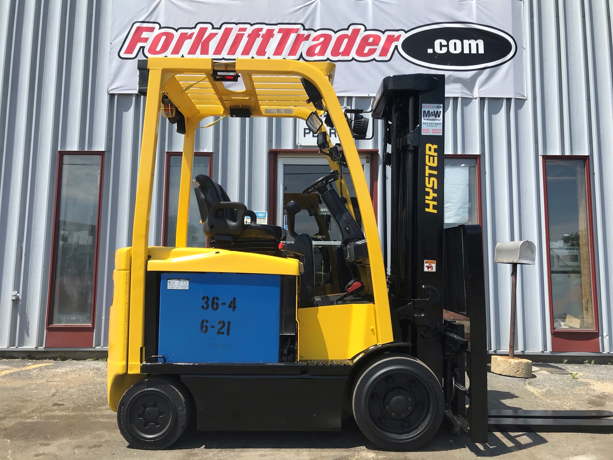 6,000lb capacity yellow hyster forklift for sale