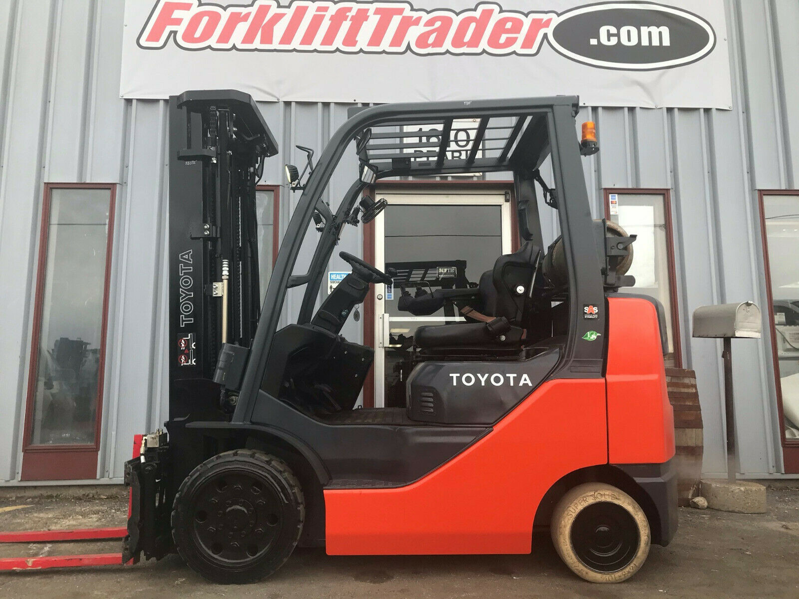 189" lift height orange toyota forklift for sale