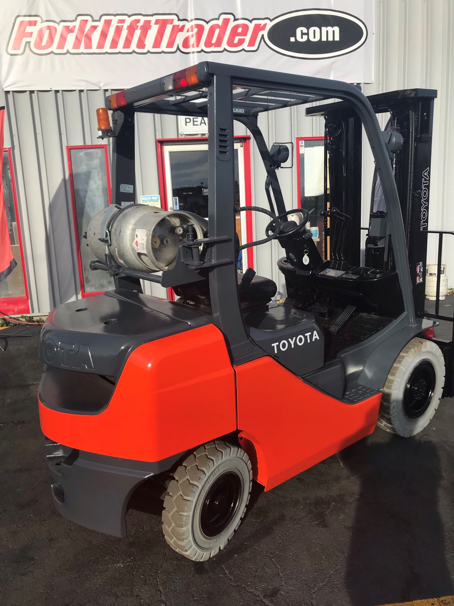 5,000lb capacity orange toyota forklift for sale